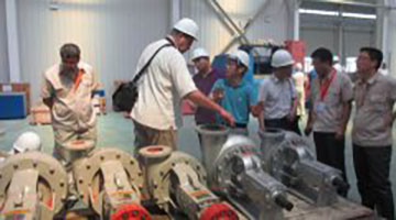 2015年4月8日，巴什石油公司客戶參觀Machtec工廠